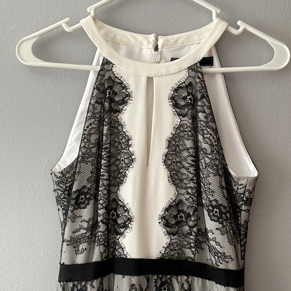 Like new! BCBGMaxAzria Leyla Lace Dress -Size 0 - Picture 2 of 12